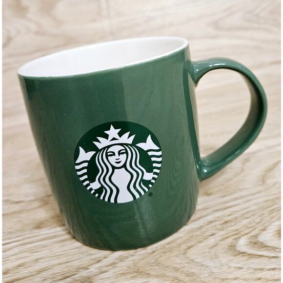 Starbucks Green Ceramic Coffee Tea Mug 11 OZ Microwave Dishwasher Safe Cup 2021 - Picture 1 of 5
